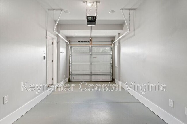 Building Photo - 130 Bicameral Ln