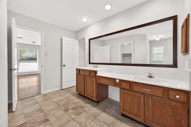 Building Photo - 3506 Doherty Pl