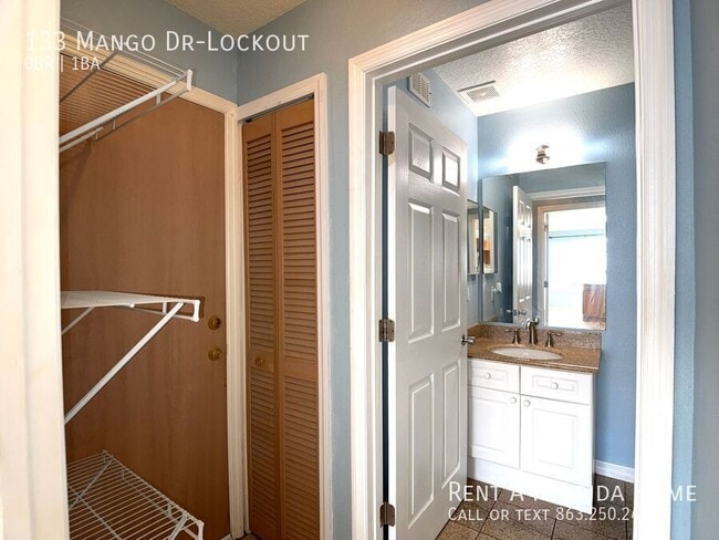 Building Photo - 133 Mango Dr