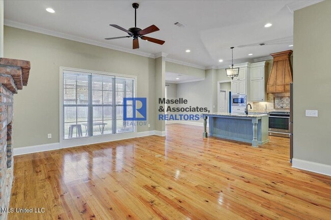 Building Photo - 4 Bed/3 Bath Home in Clinton in Copper Creek