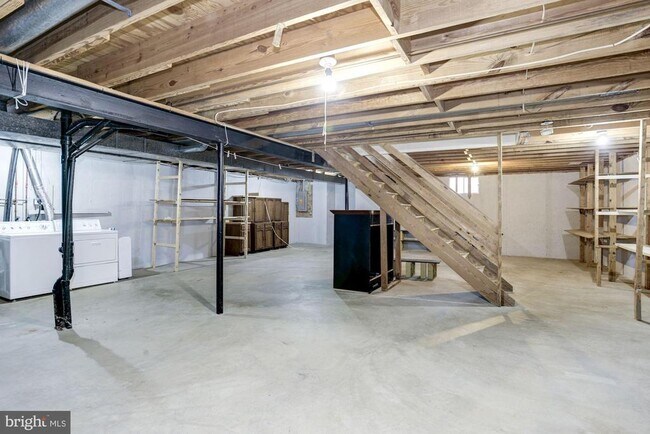 Building Photo - 9012 Penn Manor Ct