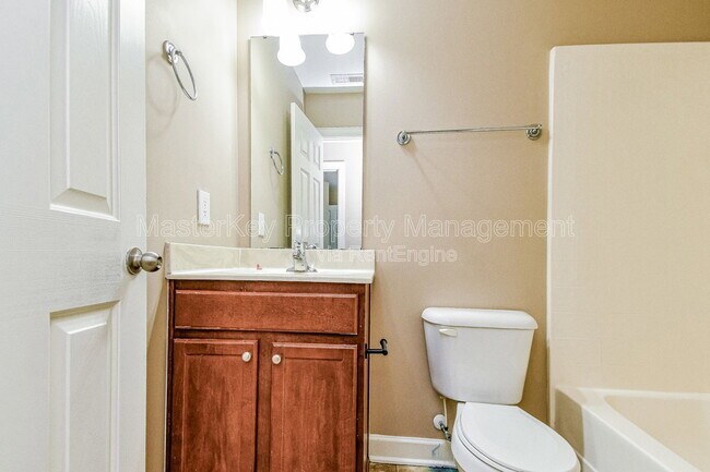 Building Photo - 225 Braxman Ln
