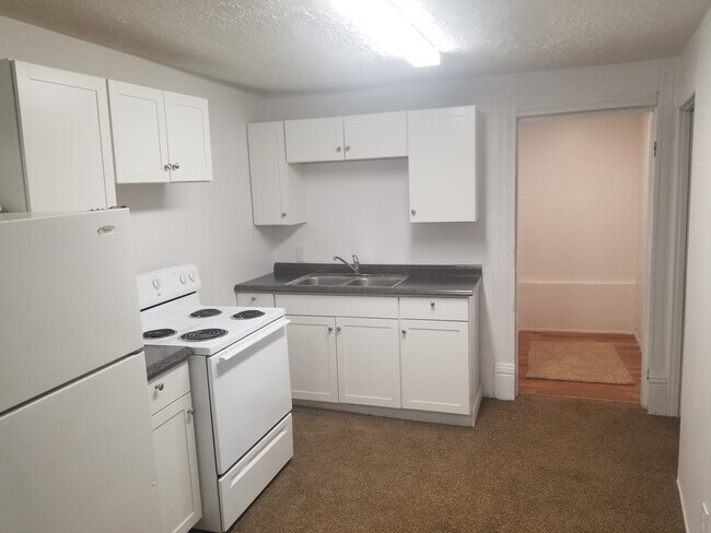 Building Photo - 310 S Jefferson St