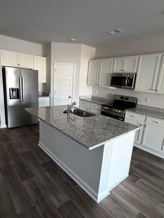 Building Photo - 1393 Speedway St