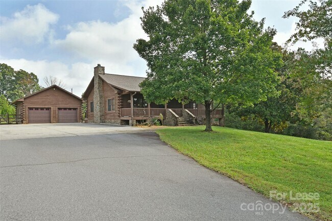 Building Photo - 187 Rustic Rd