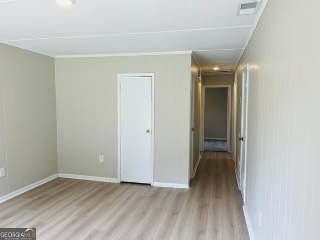 Building Photo - 31 Westgate Park Ln