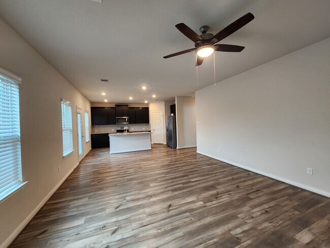 Building Photo - Large 4 Bedroom House in Meyers Landing / Fridge Included / Cute Front Porch / Yard/ CISD