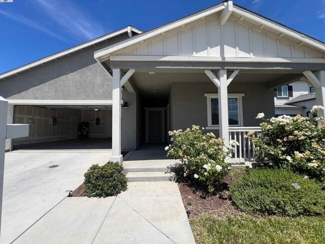 Primary Photo - 935 Grimsby Ln