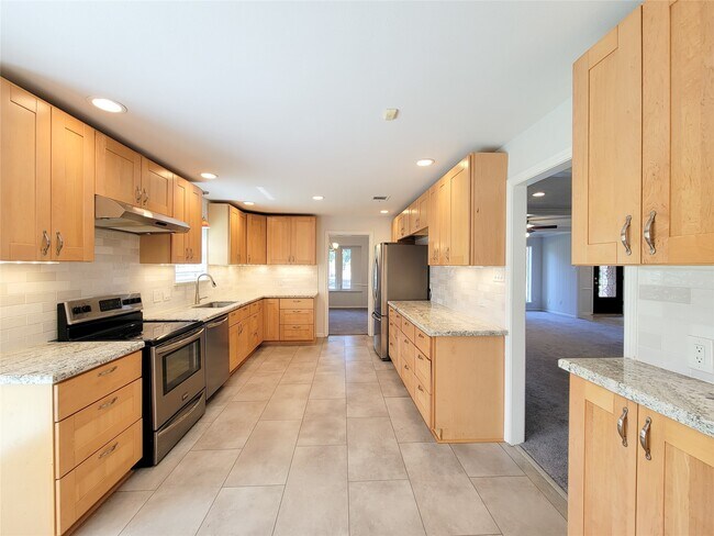 Building Photo - 20506 Laverton Dr