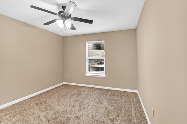 Building Photo - 7523 Bavarian Dr