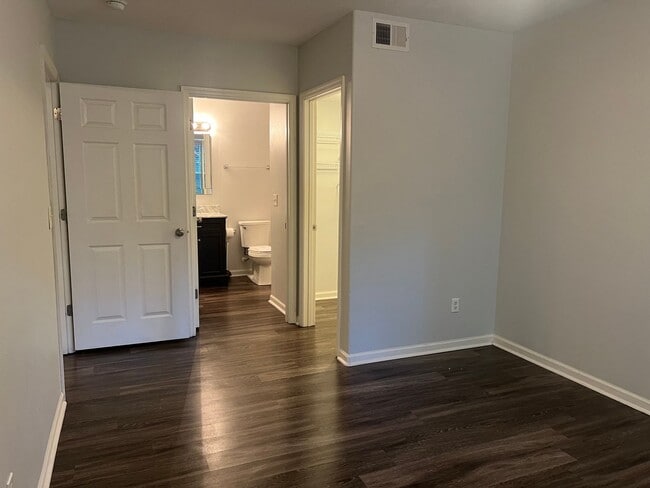 Building Photo - Great first floor unit at  Plantation Point