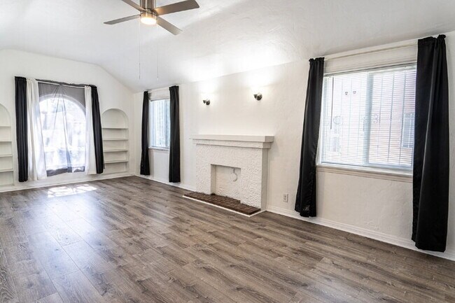 Building Photo - 6765 Lemon Ave