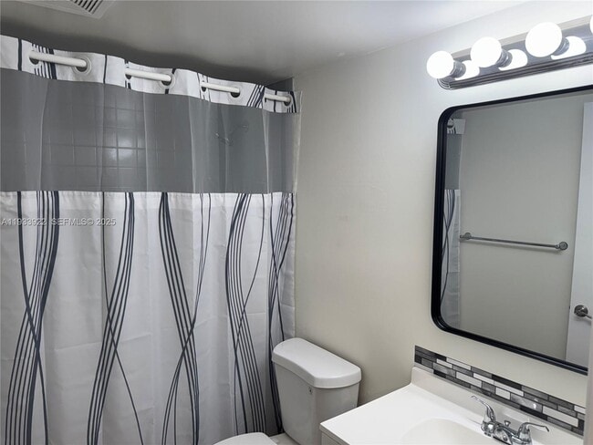 Building Photo - 13250 SW 4th Ct