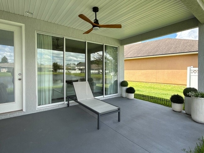 Building Photo - 671 Charter Oaks Blvd