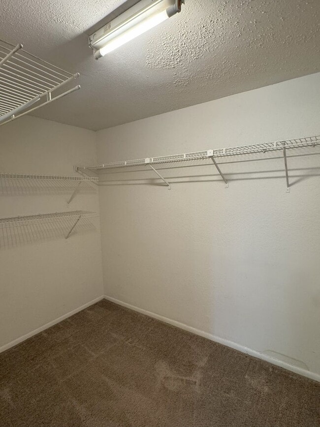 Building Photo - Manors of Bryn Mawr 2 Bed 2 Bath Condo AVA...