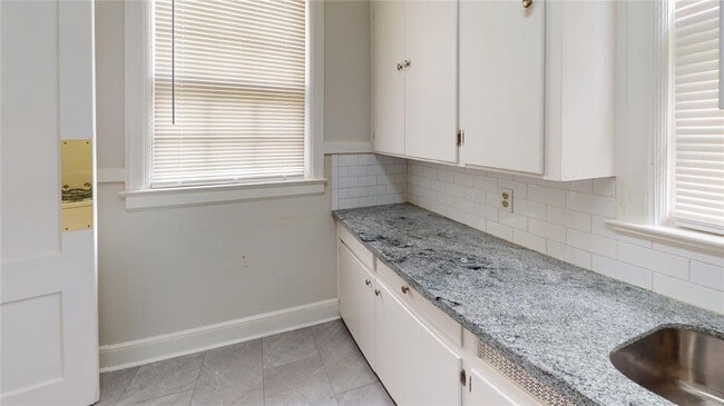 Building Photo - 603 Hubbard Ave