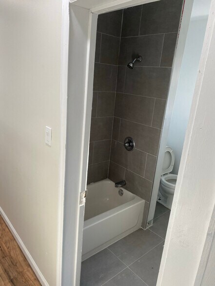 Building Photo - 31 Bryn Mawr Ave