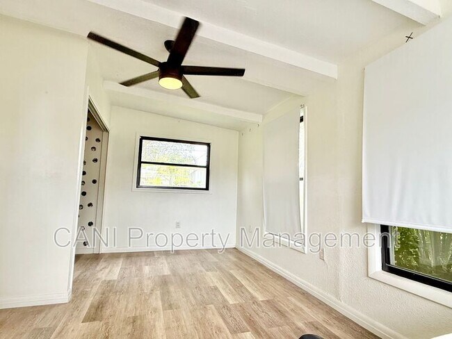 Building Photo - 6613 Orchard Dr N