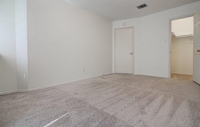 Building Photo - 8710 Piney Creek Bend