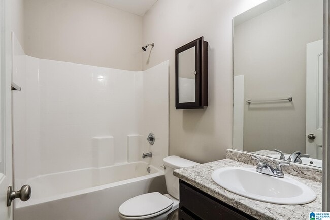 Building Photo - 936 Alise Cir