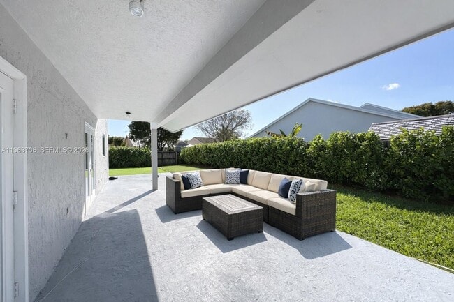 Building Photo - 21970 SW 97th Ct