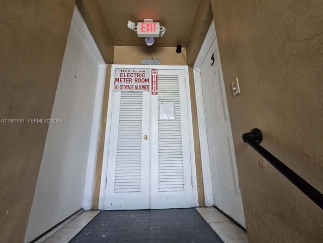 Building Photo - 2835 NW 22nd Ave