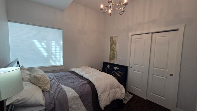 Building Photo - Modern 4 Bedroom 5 Bath Townhome - With Lots of Natural Light and Great Views!