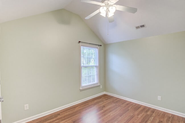 Building Photo - 833 Willow Bay Dr