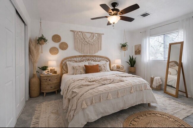 Building Photo - 12500 Melville Dr