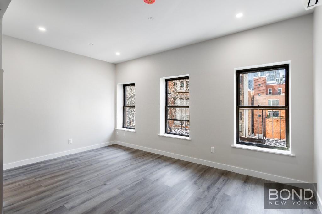 Building Photo - 317 W 48th St