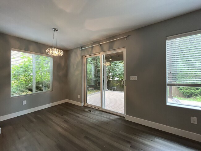 Building Photo - Beautiful 5BD/3BA Home with Soaking Tub, Island Kitchen & Attached 2-Car Garage