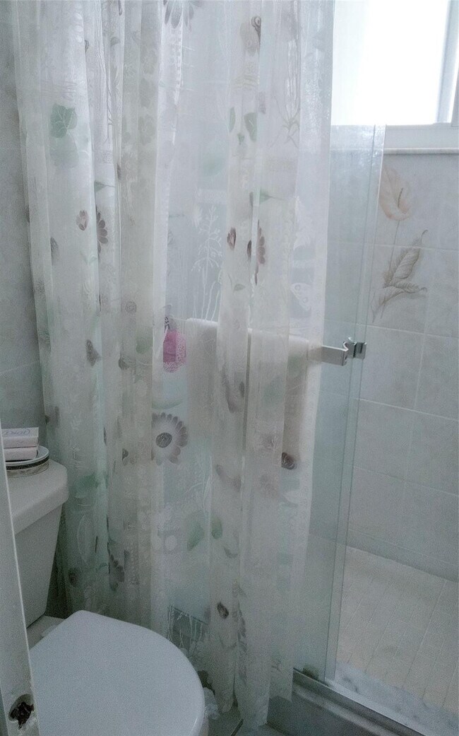 Building Photo - 460 Paradise Isle Blvd