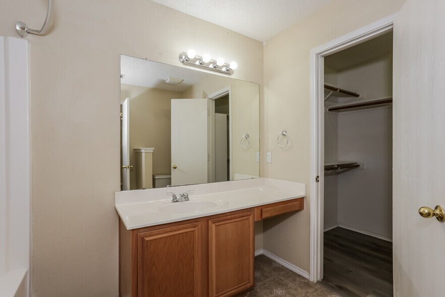 Building Photo - 6366 Twilight Cir