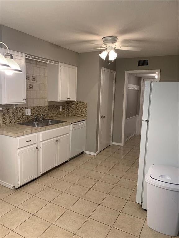 Building Photo - 1713 E Lindsey St