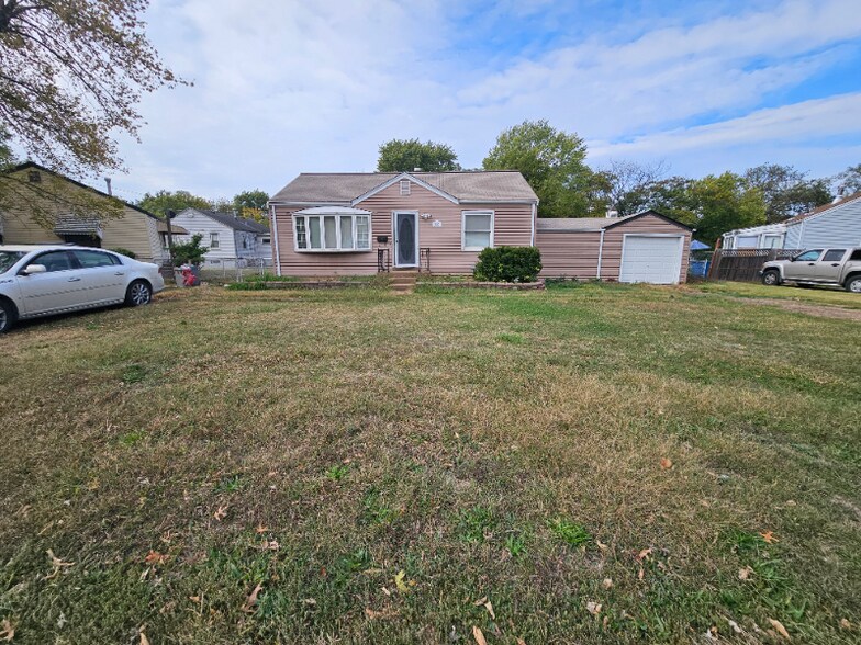 Primary Photo - 6207 Fay Dr
