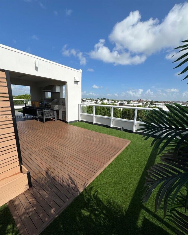 Building Photo - 6671 NW 105th Ave