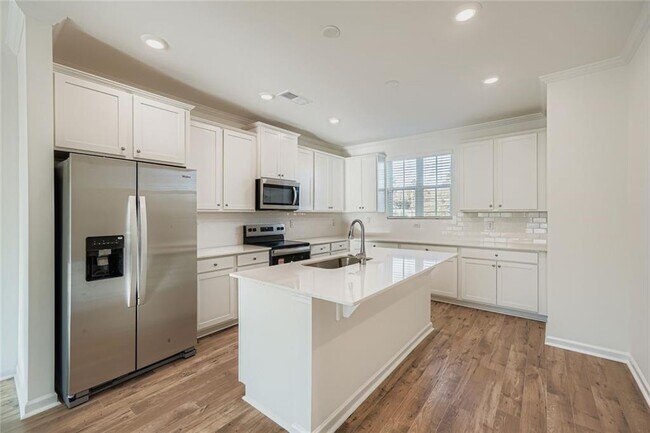 Building Photo - 6221 Honeybell Aly