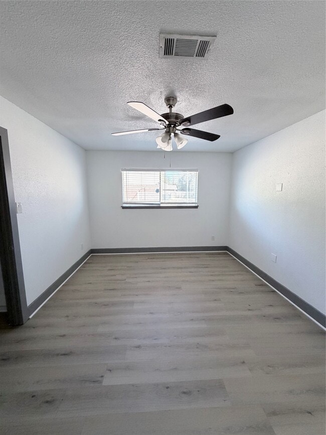 Building Photo - 9750 Guest St