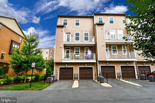 Building Photo - 20739 Heron Landing Dr
