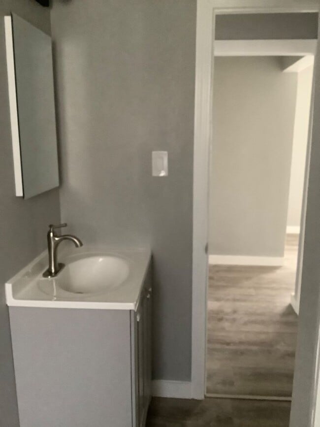 Building Photo - Completely Renovated 3 Bedroom Downstairs Unit! $2,850