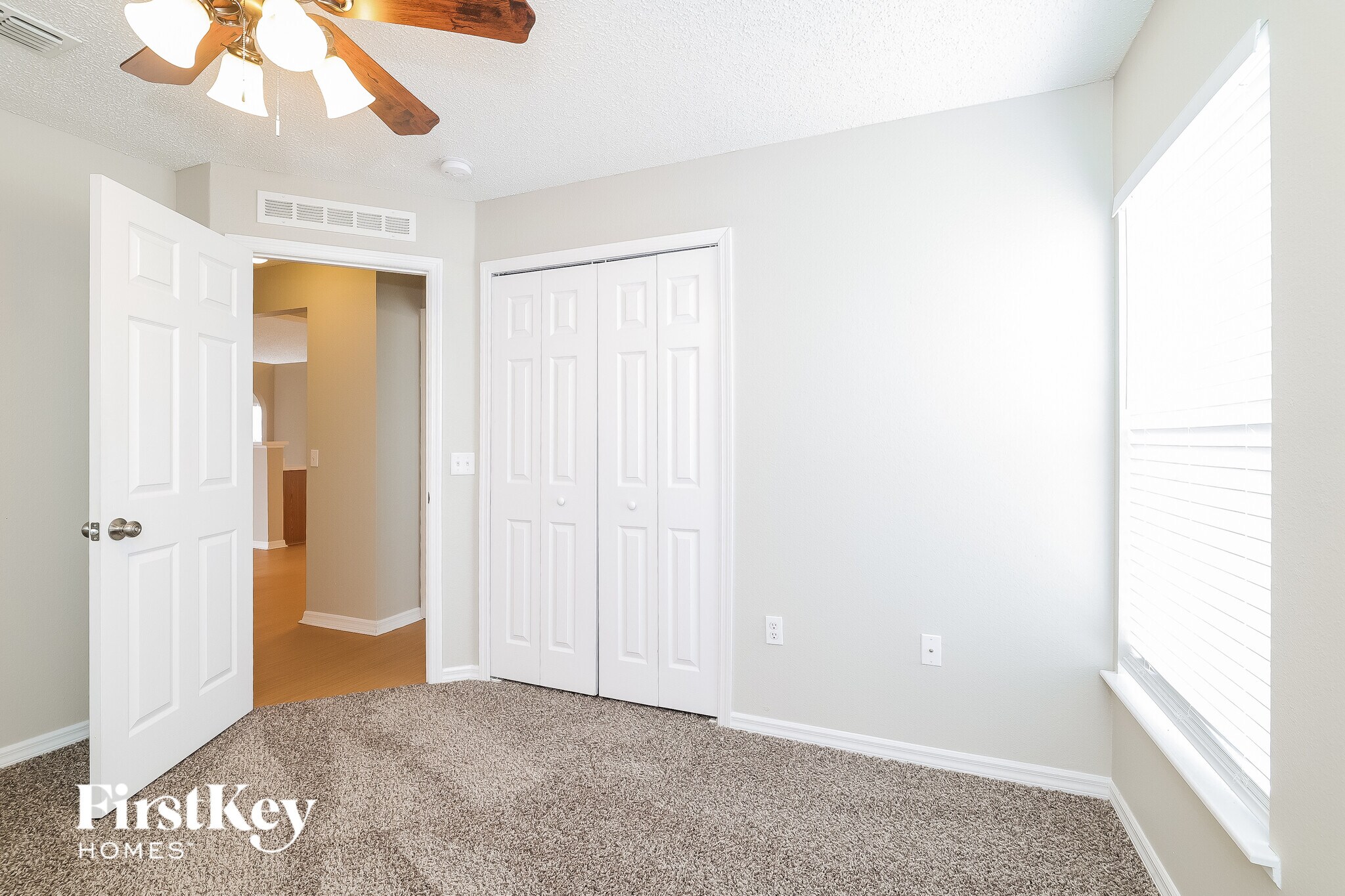 Building Photo - 408 Naples Ct