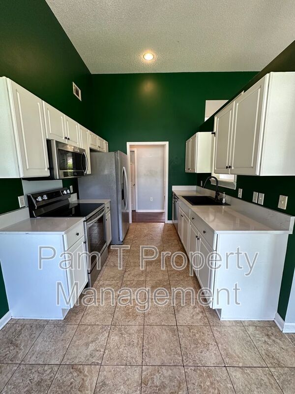 Building Photo - 190 Salt Landing Cir