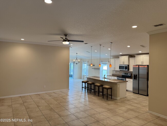 Building Photo - 96 Midway Park Dr