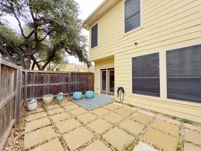 Building Photo - 2 Bedroom Townhome in Westcreek Ranch