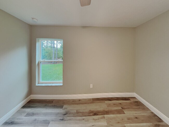 Building Photo - 6691 N Waycross Way