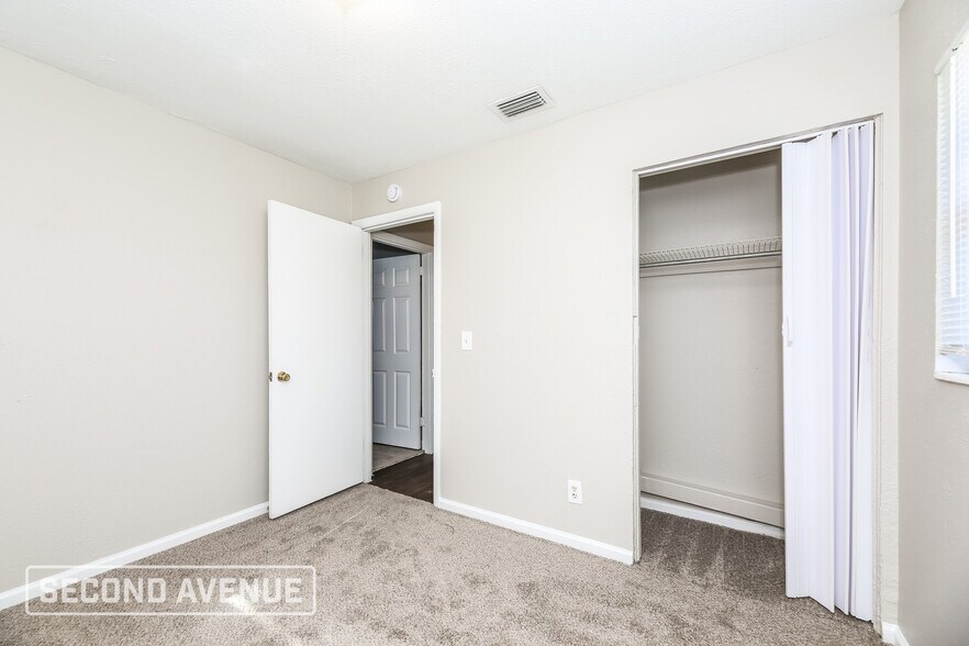 Building Photo - 9402 Devonshire Blvd