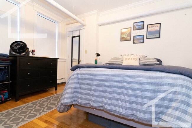 Building Photo - 19 Glenville Ave