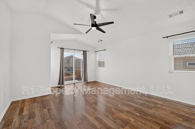 Building Photo - 2323 Margarita Dr SE