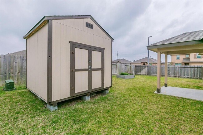 Building Photo - 502 Poppy Field Ct