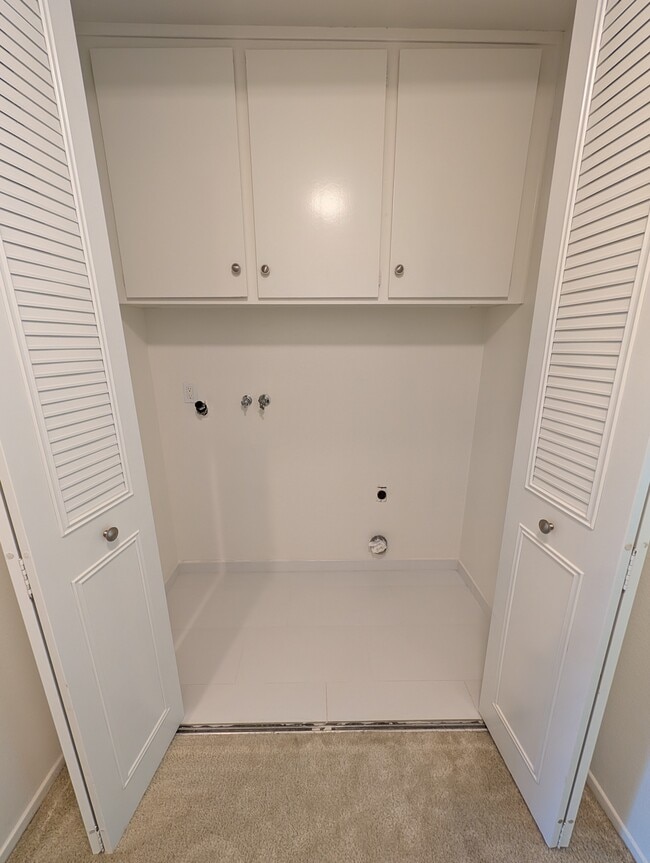 Washer/dryer area - 2960 W 235th St